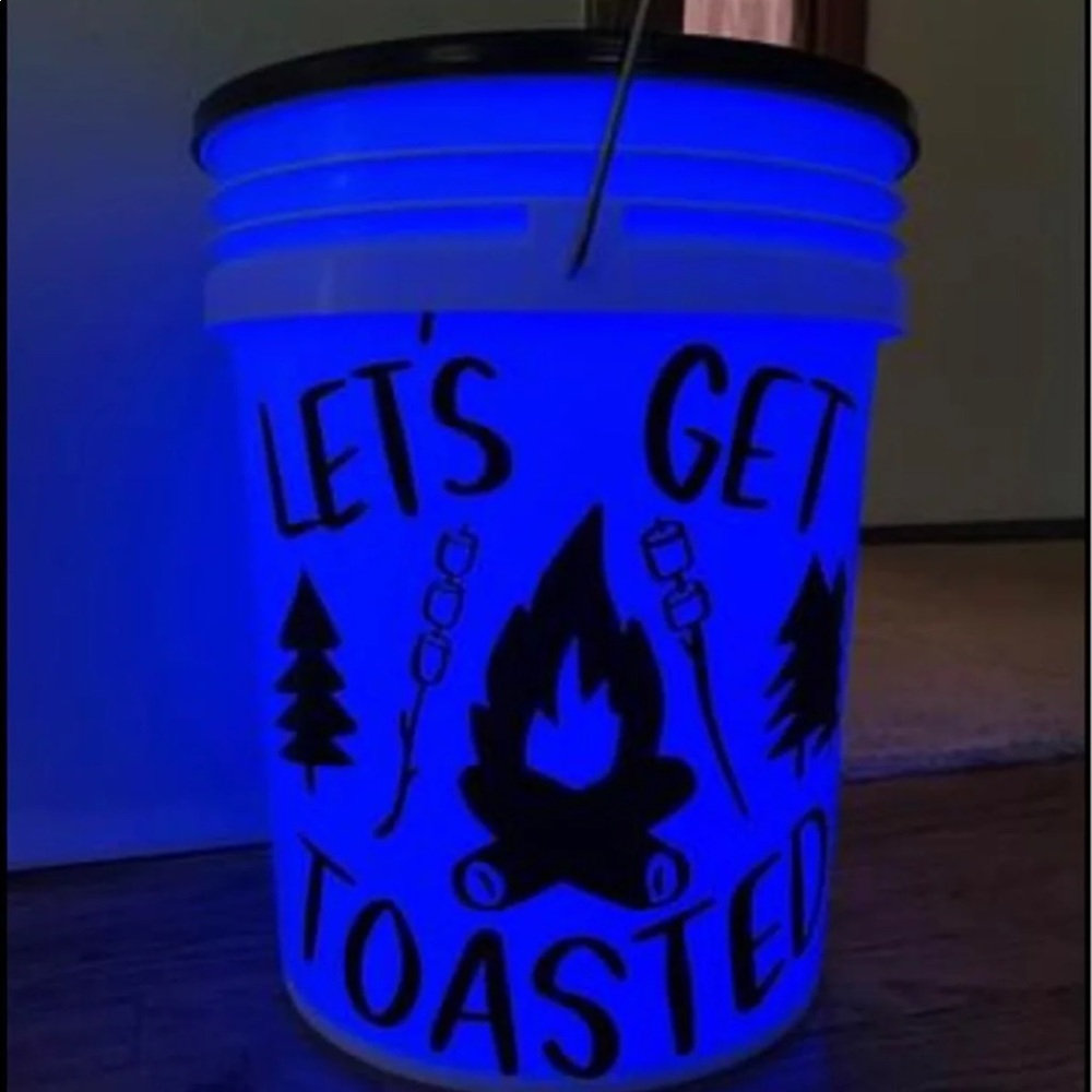 Outdoor lantern